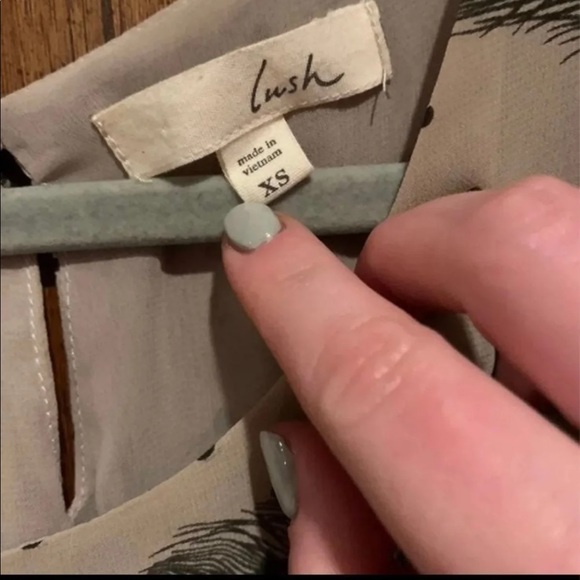 lush mini sundress - Picture 2 of 4